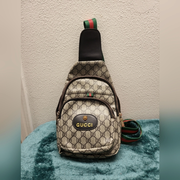 Gucci crossbody purse - Picture 1 of 7